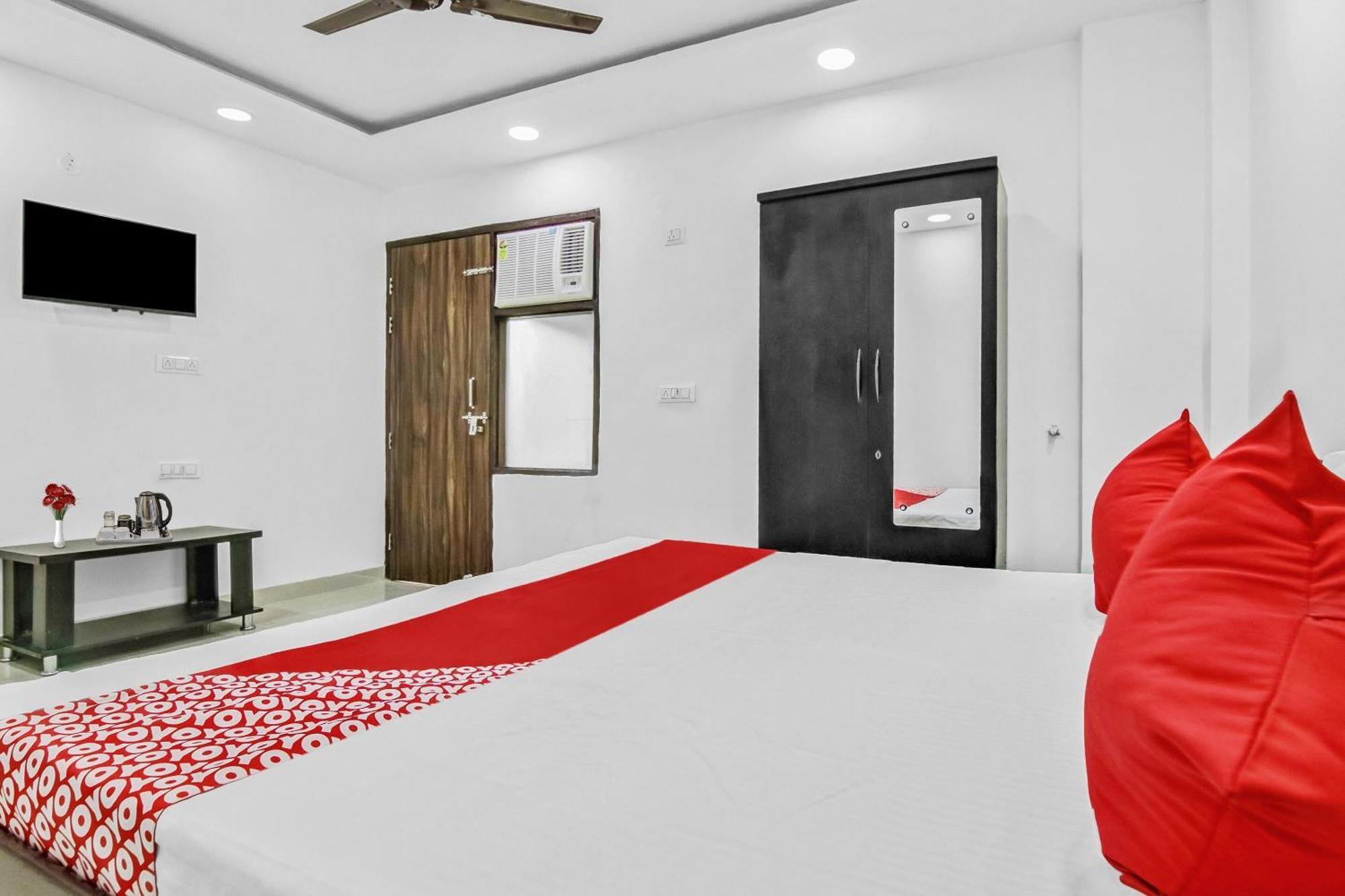 Flagship Hotel Secret Mirage Near Rithala Metro Station New Delhi Exterior photo